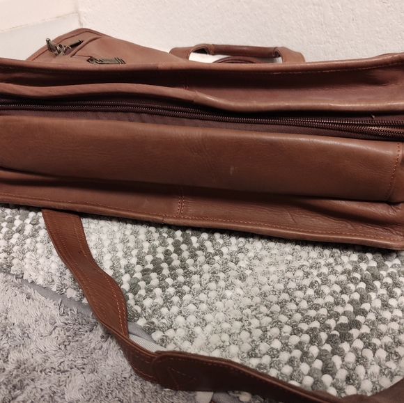 HIT Tech Soft Brown Genuine Leather Laptop Computer Shoulder Bag Organizer - Picture 3 of 16